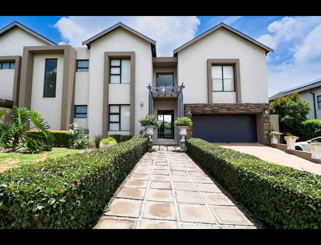 5 BEDROOM PROPERTY TO RENT IN COPPERLEAF ESTATE